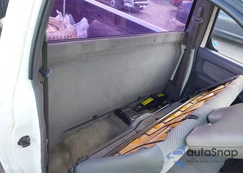 2000 Nissan Frontier Xe from USA, damaged, VIN 1N6DD21S9YC300564